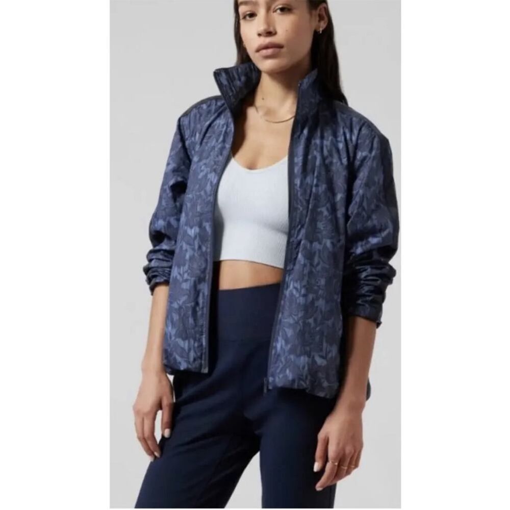Athleta Women’s Sightseer Lace Jacket Cottage Blue Floral Print #986271 Medium